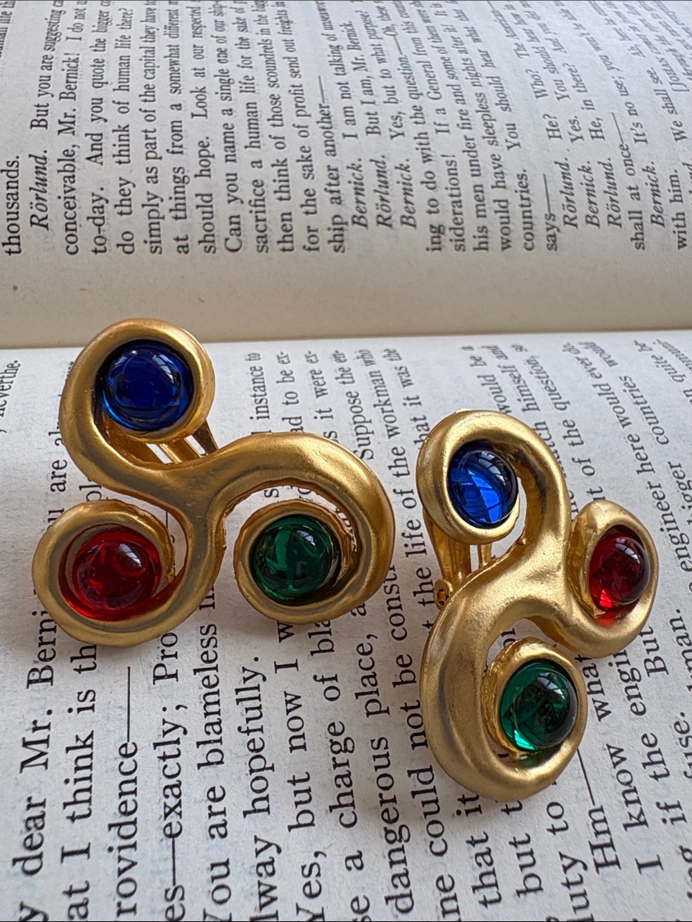 Gold-Tone 1980s Mogul Multi Gem Swirl Clip-On Earrings - Red Blue Green